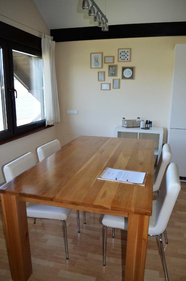 Beim Hooch "Schindelloft" Apartment Brucktal Exterior photo